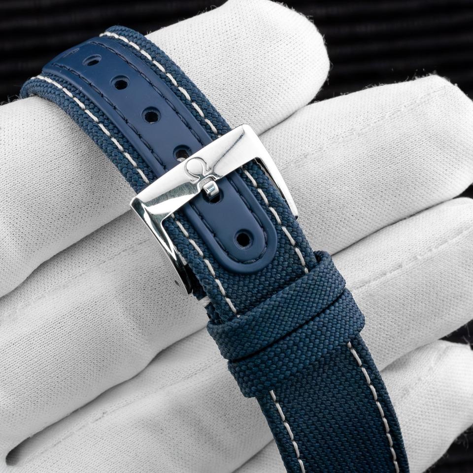 ساعة أوميغا سبيدماستر بروفيشنال مونواتش